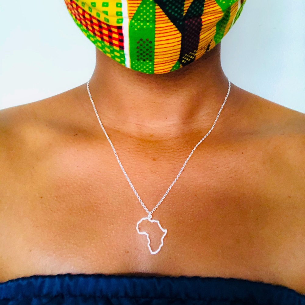 Africa Map Link Chain and Pendant - Dainty Jewelry - Picture 6 of 12